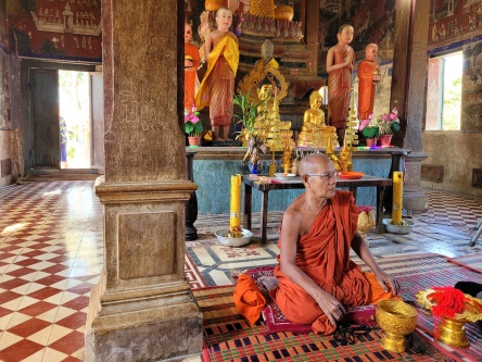 Wat Kampong Tralach Leu Pagoda