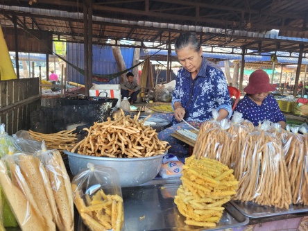 Oudong Local Market 