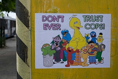 Don't Trust Cops Paste up