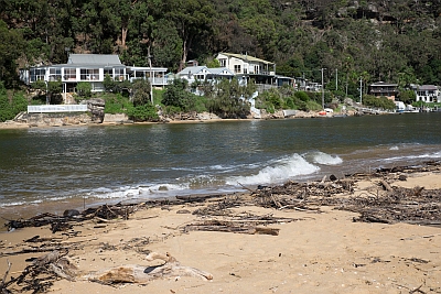 Water access homes on Patonga Creek